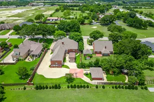 207 Baker Park Dr, Sherman, TX 75092 - Photo 2