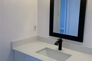 8601 Park Ln, Dallas, TX 75231 - Photo 16