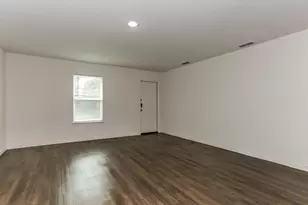 2906 Emma Ln, Mabank, TX 75147 - Photo 2