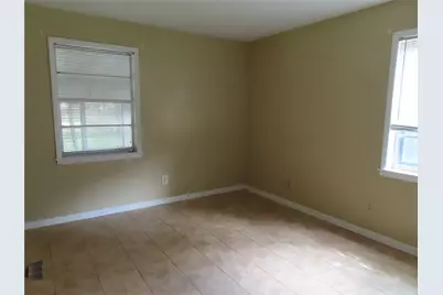 3112 Eastland Avenue, Greenville, TX 75402 - Photo 10