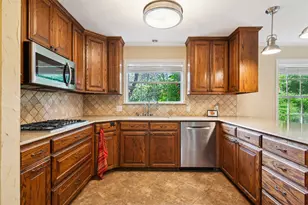 4104 Evergreen Circle, Waco, TX 76710 - Photo 10