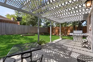 1213 Greendale Dr, Bedford, TX 76022 - Photo 24