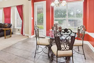 2407 Laguna Ln, Arlington, TX 76012 - Photo 8