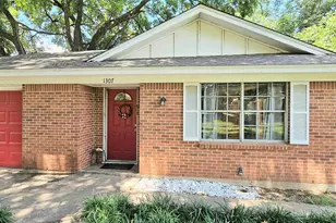 1307 Park Dr, Hillsboro, TX 76645 - Photo 1