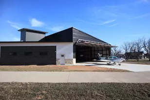 9003 King Air Dr, Granbury, TX 76049 - Photo 4