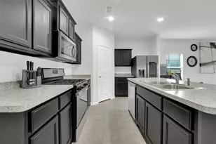 16721 Porterfield Ln, Justin, TX 76247 - Photo 6