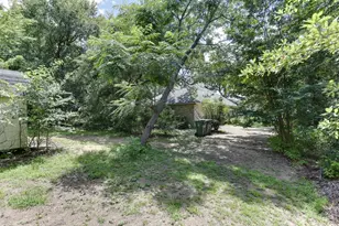 4901 Hidden Oaks Ln, Arlington, TX 76017 - Photo 34