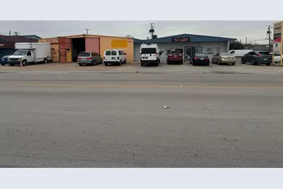 305 14th Street, Grand Prairie, TX 75051 - Photo 2