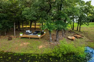 1619 Bloomfield Rd, Valley View, TX 76272 - Photo 2