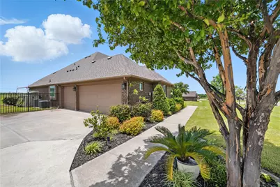 12022 Livingston Way, Talty, TX 75126 - Photo 4