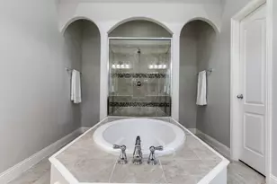 572 Hampshire Dr, Lewisville, TX 75067 - Photo 18