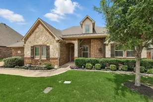 6902 Golf Green Dr, Arlington, TX 76001 - Photo 2