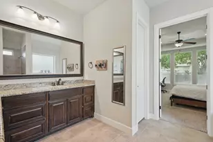 6902 Golf Green Dr, Arlington, TX 76001 - Photo 18