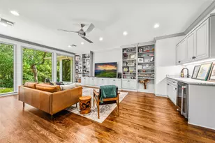 2825 Lake Air Dr, Waco, TX 76710 - Photo 4