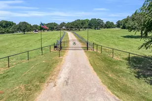 6217 County Rd 304, Grandview, TX 76050 - Photo 22