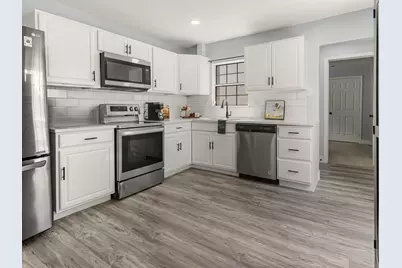 316 S Sargent Street, Fort Worth, TX 76103 - Photo 1