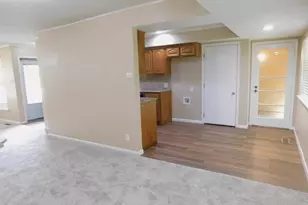 1301 Doncaster St, Irving, TX 75062 - Photo 8