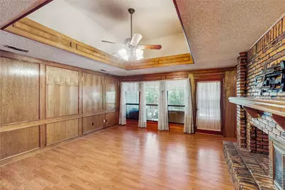 917 Hillside Drive, Lewisville, TX 75077 - Photo 4