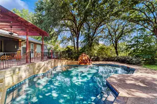 917 Hillside Dr, Lewisville, TX 75077 - Photo 32