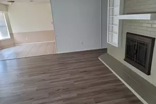 2001 Brazos View Ct, Granbury, TX 76048 - Photo 4