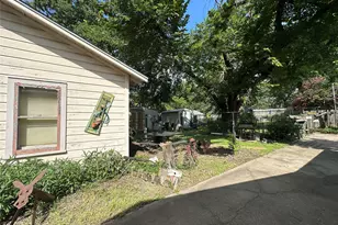 118 Woodland Ave, Corsicana, TX 75110 - Photo 2