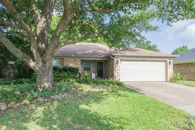 6306 Elmview Drive, Arlington, TX 76018 - Photo 1