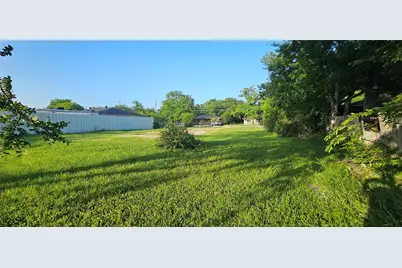 2511 Lora Lane, Balch Springs, TX 75180 - Photo 10