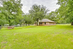 115 Pleasant Oaks Ln, Springtown, TX 76082 - Photo 40