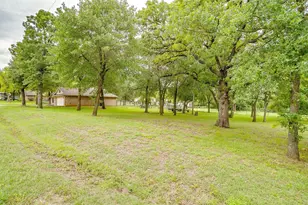 115 Pleasant Oaks Ln, Springtown, TX 76082 - Photo 38