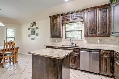 115 Pleasant Oaks Lane, Springtown, TX 76082 - Photo 14