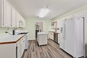 2107 Meadows Cir, Sherman, TX 75092 - Photo 10