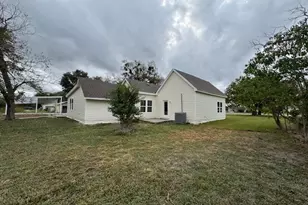 703 N Main, Meridian, TX 76665 - Photo 14