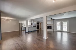 625 Blue Lake Dr, Fort Worth, TX 76103 - Photo 6