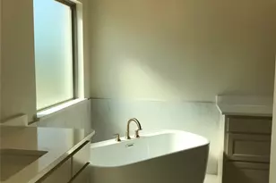 1009 Old Oaks Ct, Weatherford, TX 76087 - Photo 10