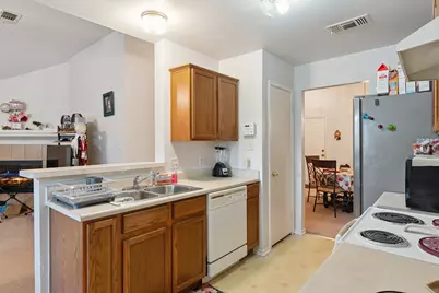 636 Yarrow Circle, Dallas, TX 75217 - Photo 10