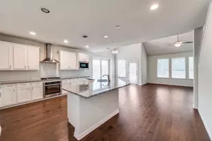 1008 Water Garden Cir, Little Elm, TX 75068 - Photo 10