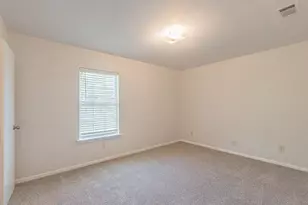 5329 Madella St, Haltom City, TX 76117 - Photo 16