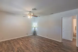 5329 Madella St, Haltom City, TX 76117 - Photo 6