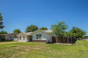 5329 Madella St, Haltom City, TX 76117 - Photo 4