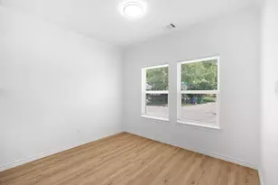 301 Henry St, Waxahachie, TX 75165 - Photo 18