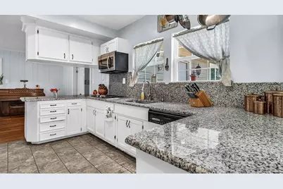 1615 Walworth Street, Greenville, TX 75401 - Photo 12