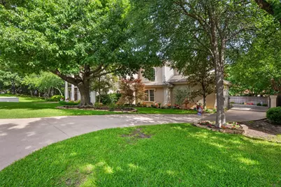 2007 Misty Creek Drive, Arlington, TX 76017 - Photo 2