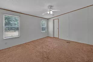 380 Oakgrove Cir, Elm Mott, TX 76640 - Photo 16