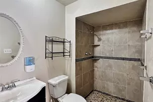 1802 Natchez Ct, Grand Prairie, TX 75052 - Photo 14