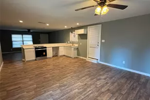 606 Colonial Dr, Athens, TX 75751 - Photo 2