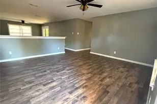 606 Colonial Dr, Athens, TX 75751 - Photo 4