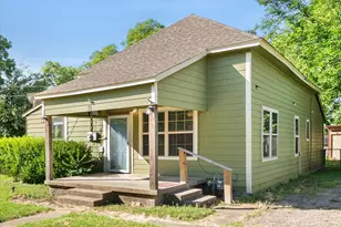 318 Mc Kenzie St, Waxahachie, TX 75165 - Photo 4