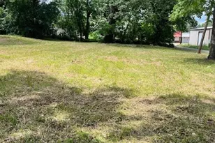 1300 W Kaufman St, Paris, TX 75460 - Photo 1