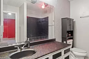 10204 Oak Terrace Cir, Dallas, TX 75227 - Photo 24