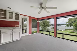 8960 Dickson Rd, Fort Worth, TX 76179 - Photo 14